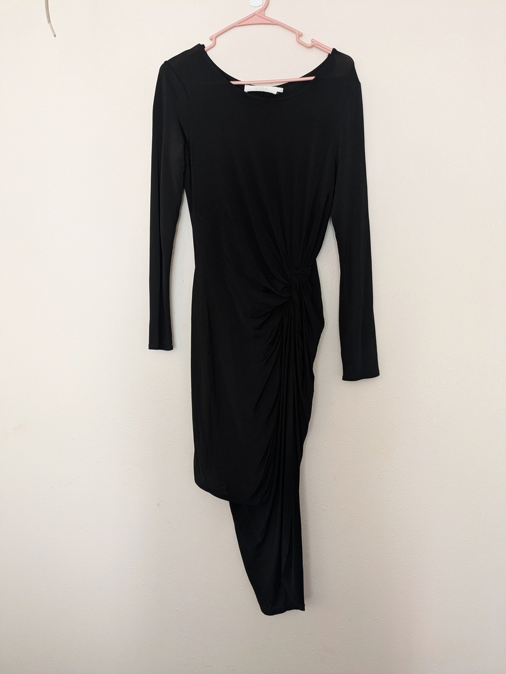 ASTR Black Long-Sleeve Asymmetric Knot Dress